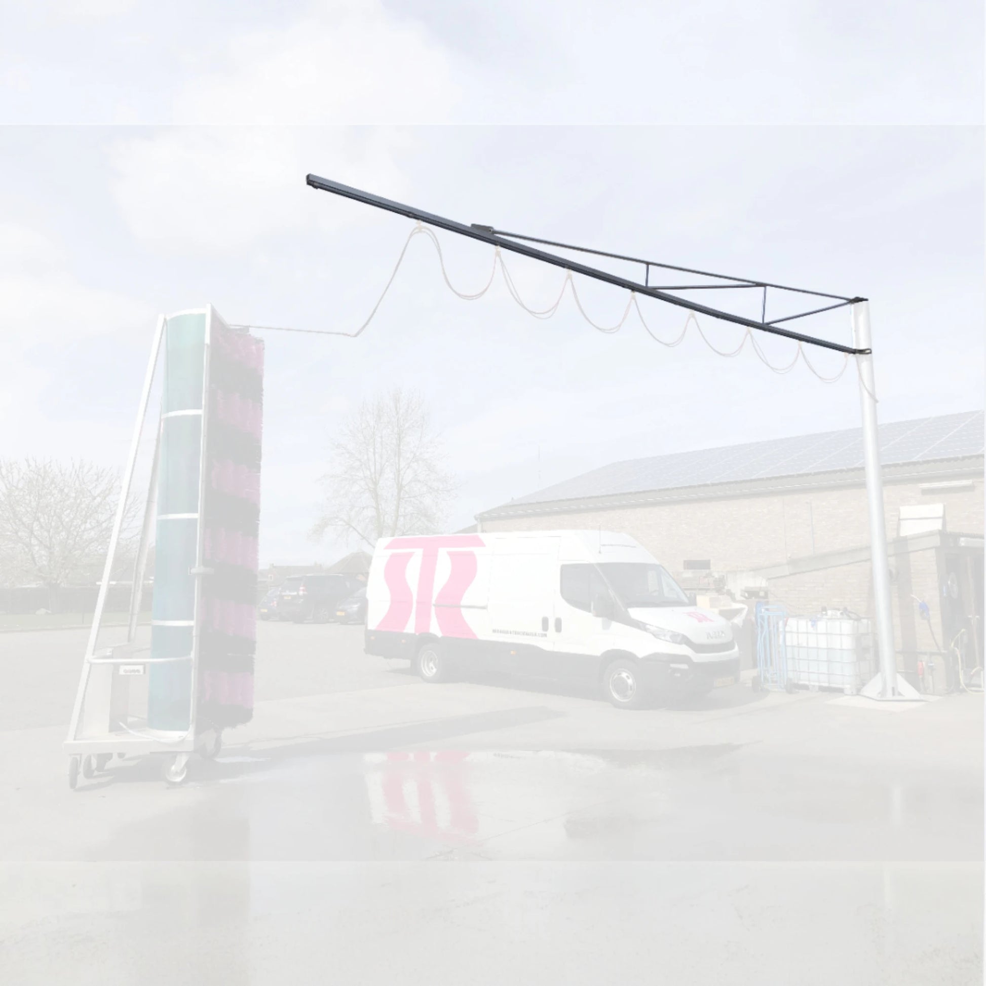 Zwenkarm voor professionele truckwash installatie
